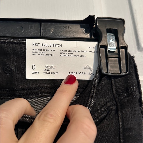 NWT American Eagle high rise skinny kick black jeans size 0 LONG - Picture 5 of 6